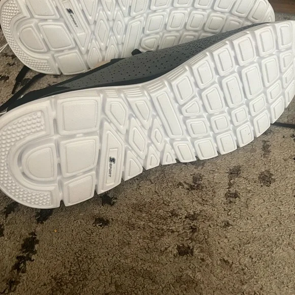 Sports by sketchers memory foam size 13 new with tags - Picture 9 of 13